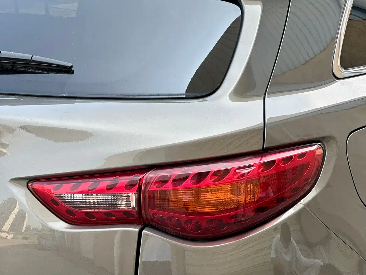 Infiniti FX 2009 2009 FX35 Beyond Edition