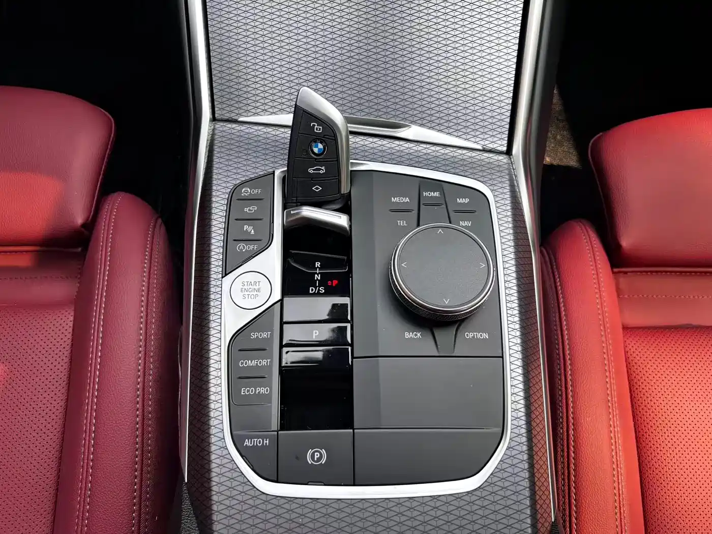 BMW 3 Series 2026 330Li M Sport Shadowline Package фото 29