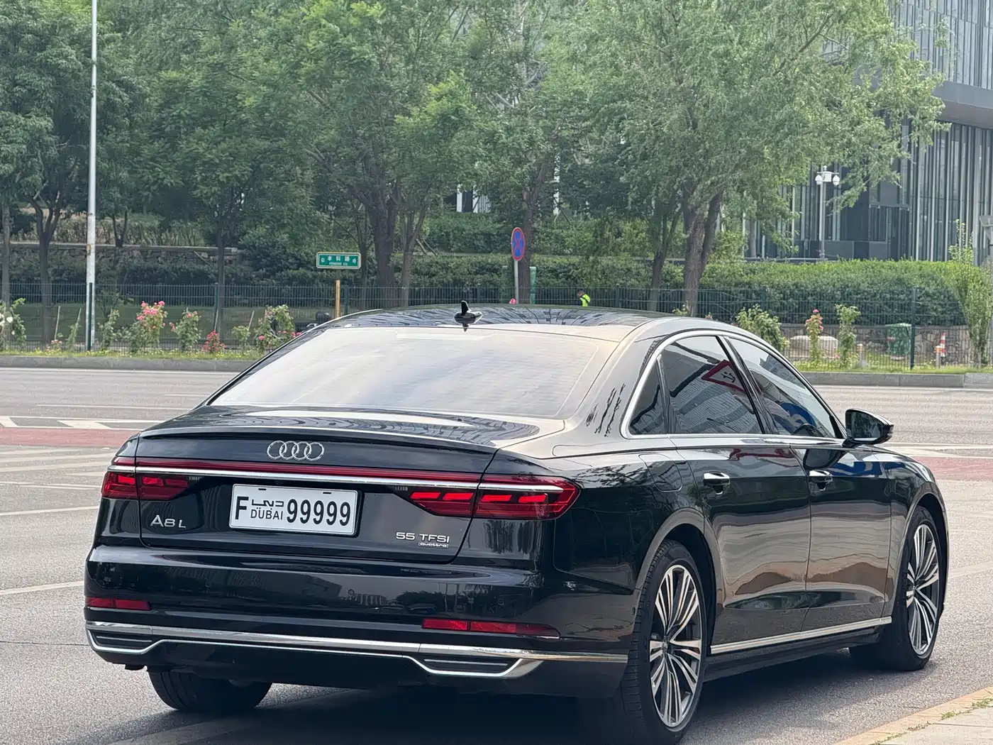 Audi A8 2019 Plus A8L 55 TFSI quattro Prestige фото 6