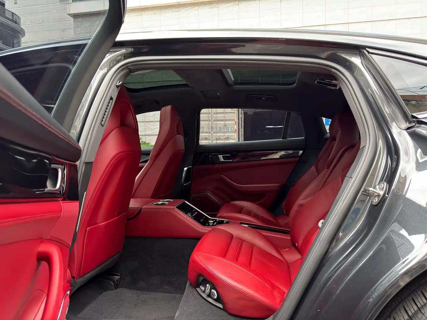 Porsche Panamera 2017 Panamera Executive Long Wheelbase 3.0T фото 7