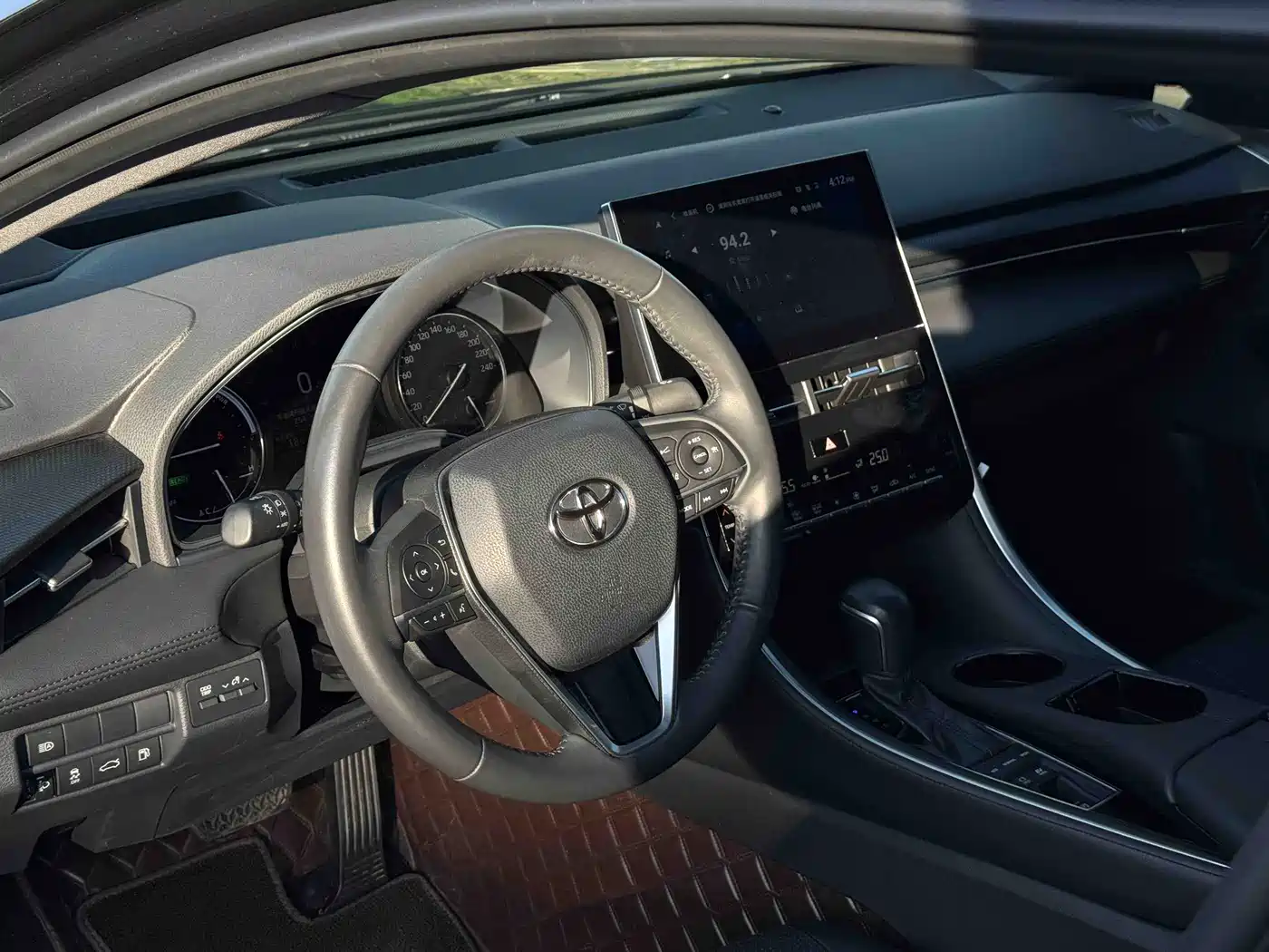 Toyota Avalon 2023 Hybrid 2.5L Luxury Edition фото 13
