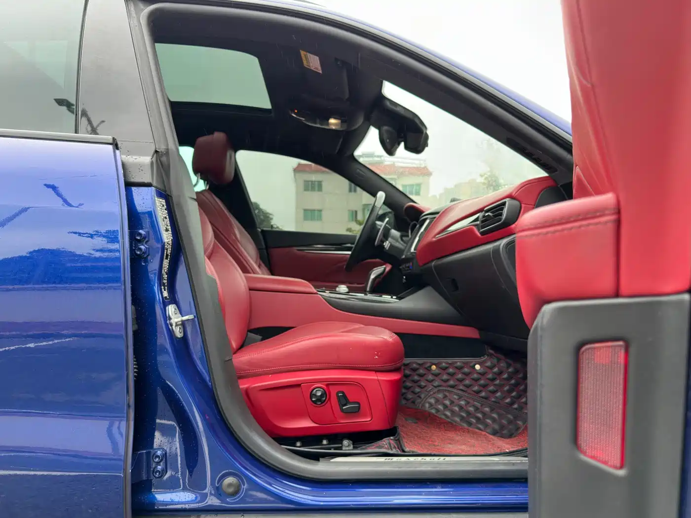 صورة 14 - Maserati Levante