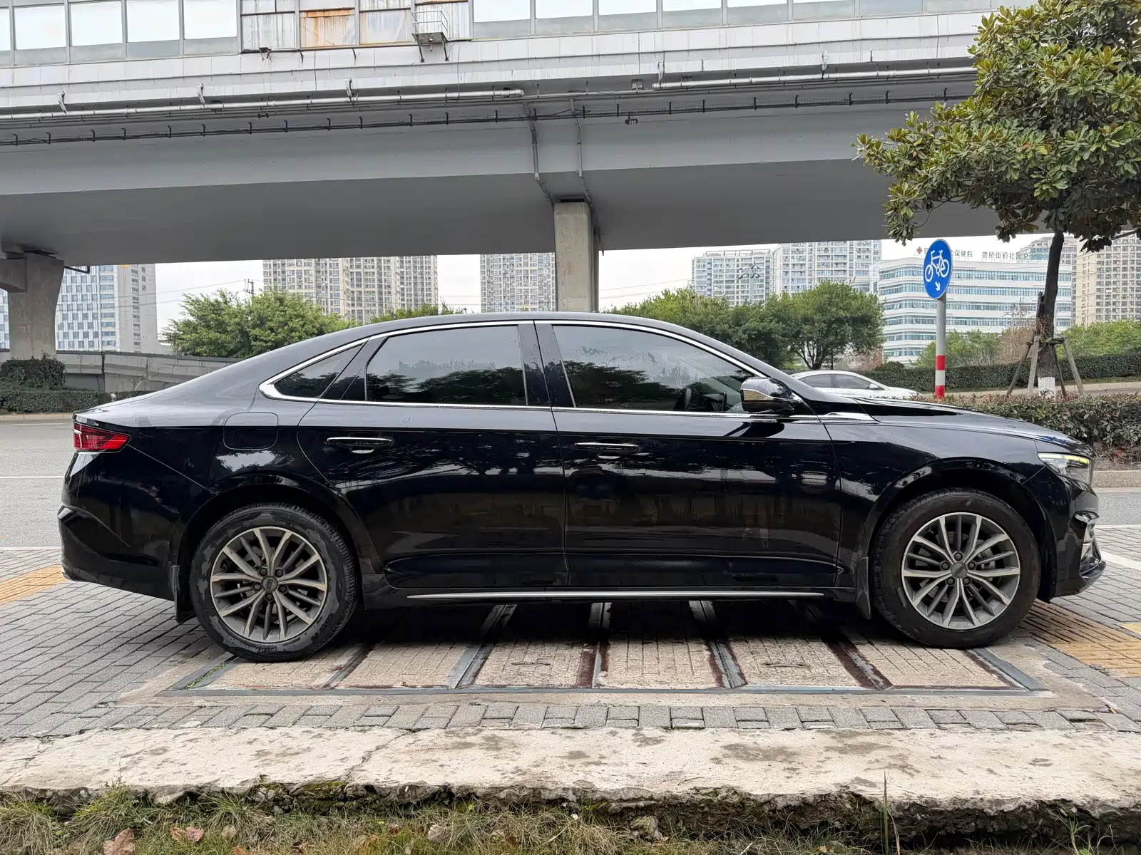 Фото 7 - Geely Preface