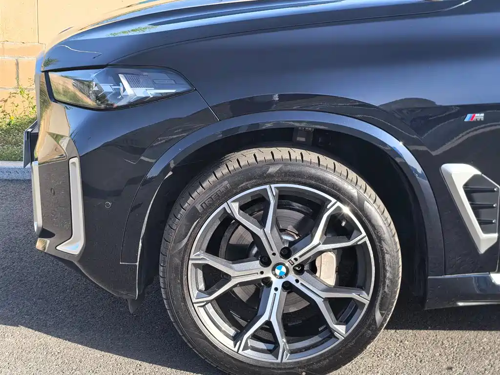 BMW X5 2023 xDrive 30Li Premium M Sport Package фото 14