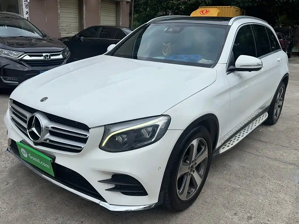 Фото 1 - Mercedes-Benz GLC