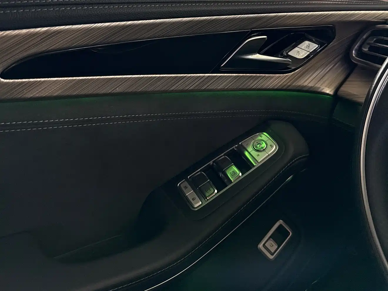 Hongqi H9 2020 3.0T Smart Connection Qi Chang Edition фото 14