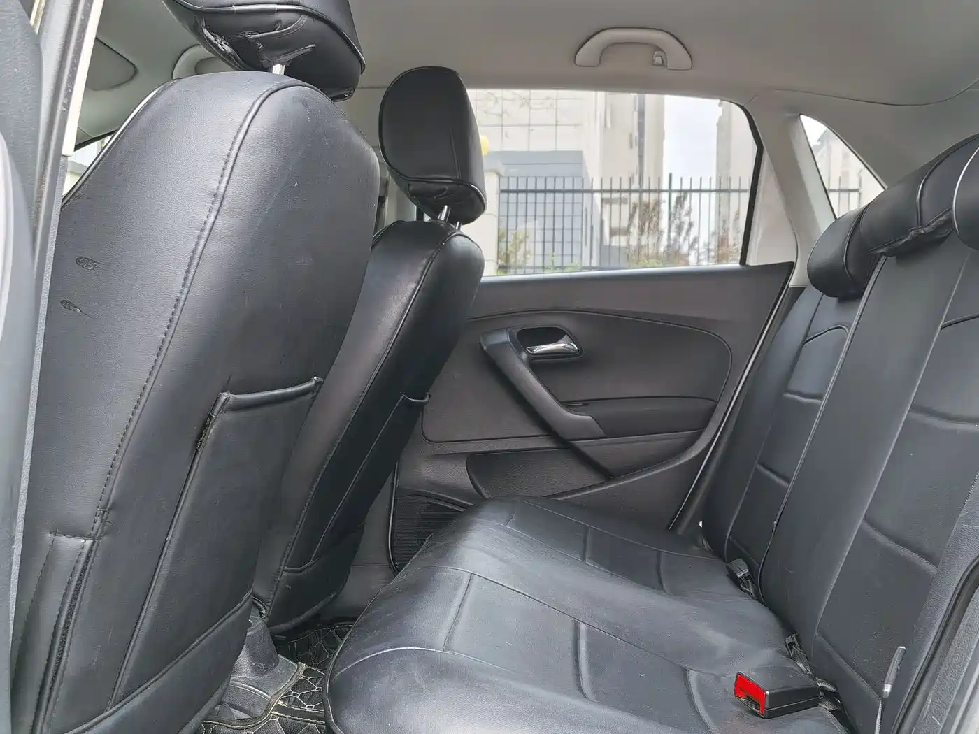 Volkswagen Polo 2016 1.4L Manual Trend фото 10