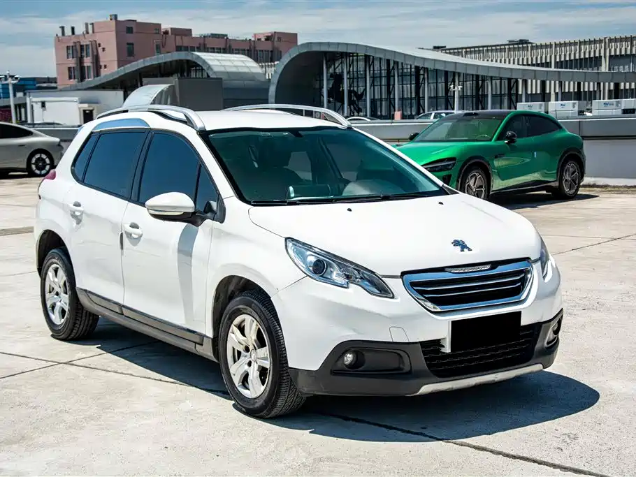 Peugeot 2008 2014 1.6L Automatic Trend Edition фото 3