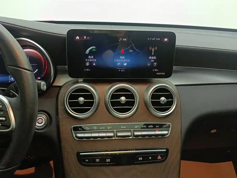 Mercedes-Benz GLC 2020 Facelift GLC 260 L 4MATIC Luxury фото 13