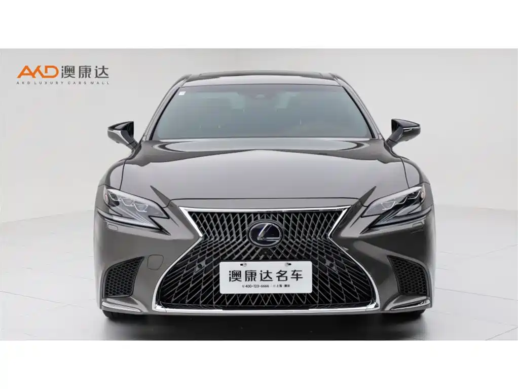 Photo 2 - Lexus LS