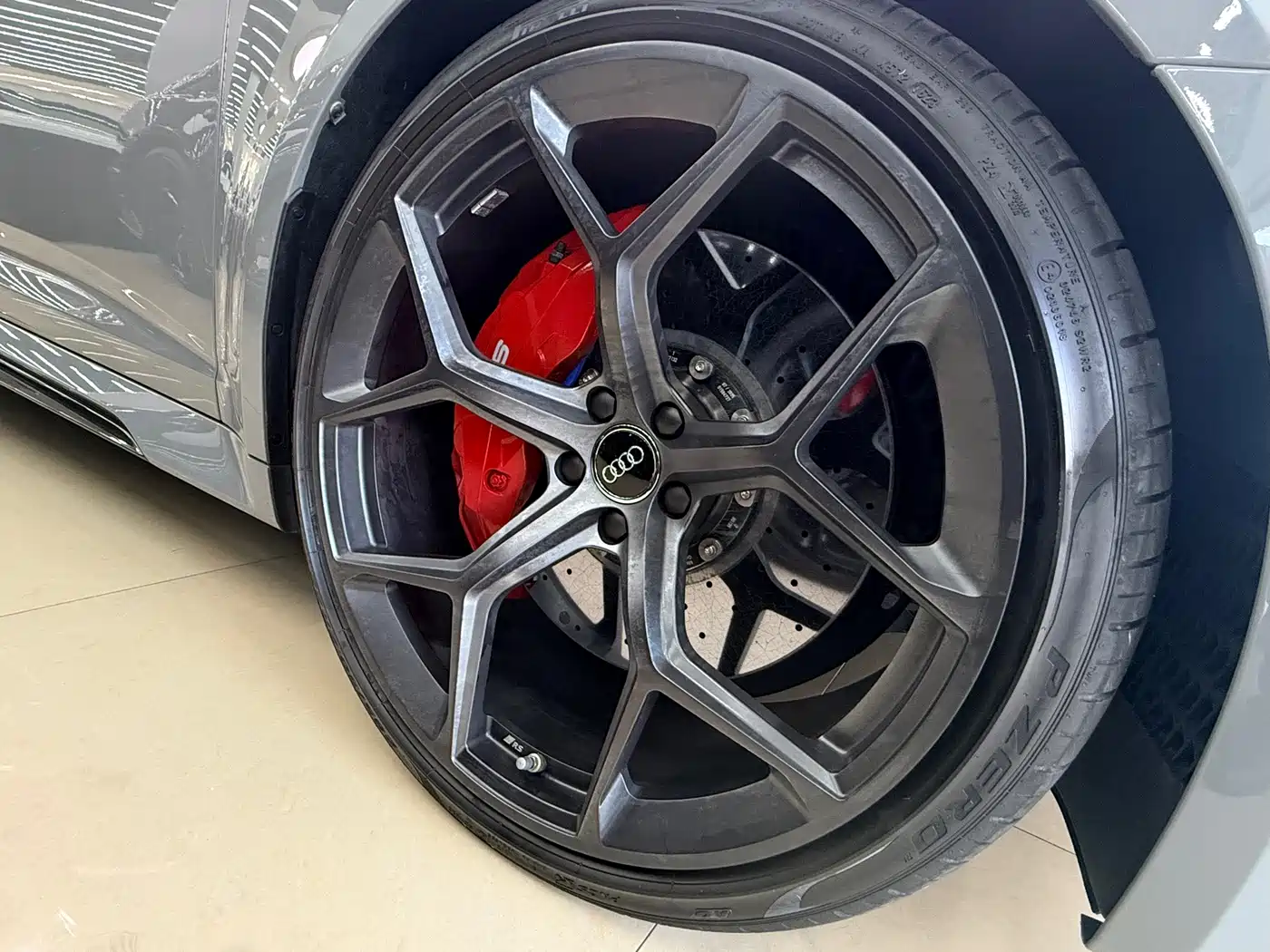 Audi RS 6 2024 2024 RS 6 4.0T Avant performance