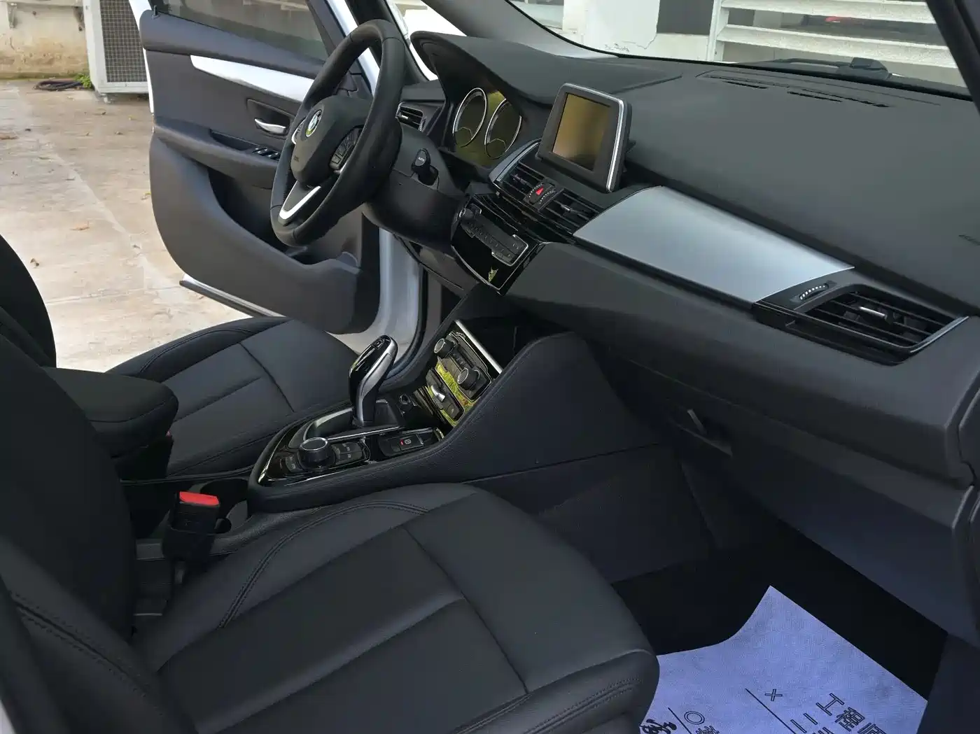 BMW 2 Series Gran Tourer 2019 220i Leading фото 17