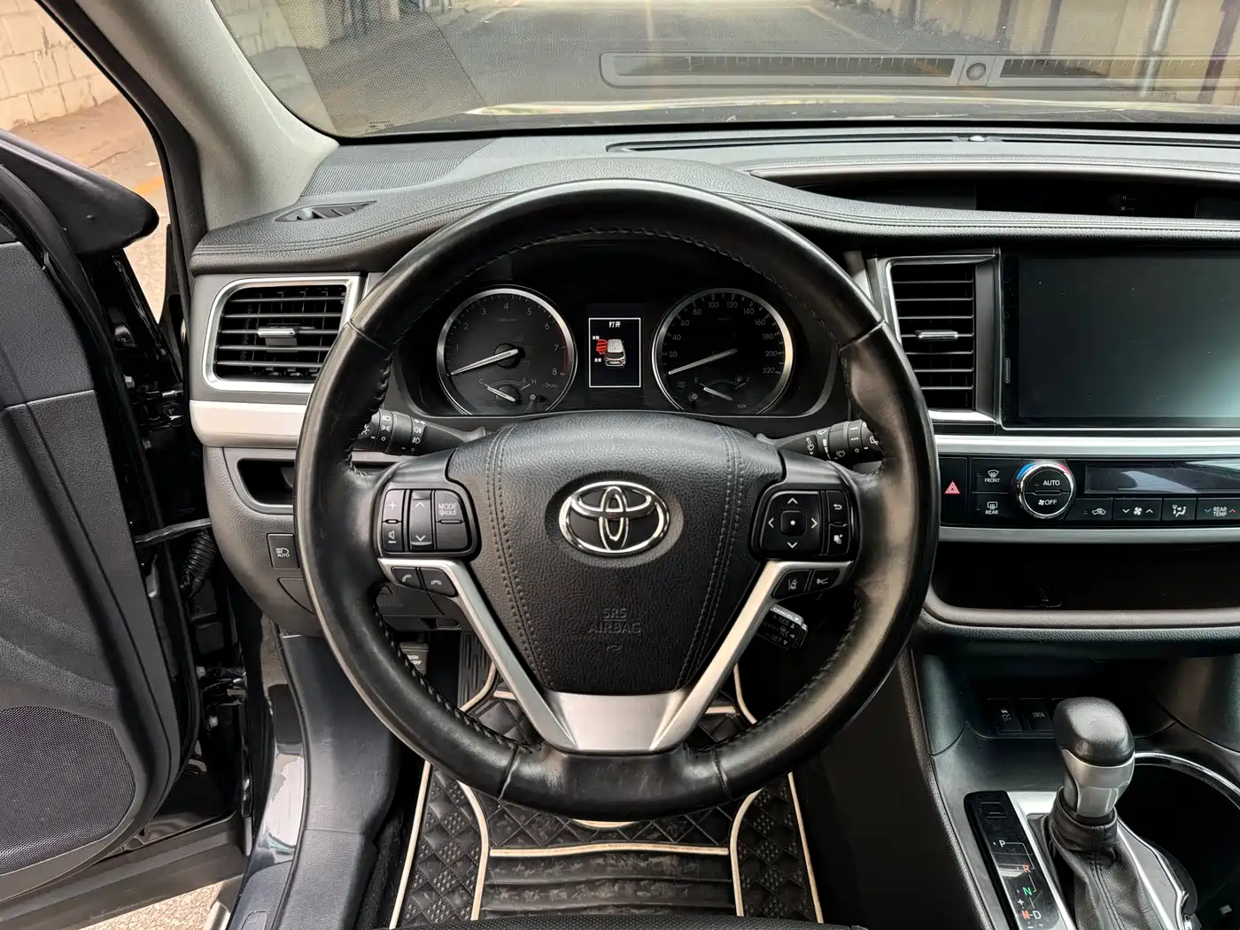 TOYOTA HIGHLANDER
