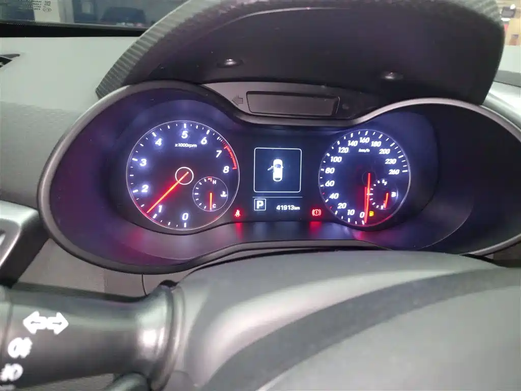 Hyundai Veloster 2015 1.6T Automatic Luxury Edition фото 12