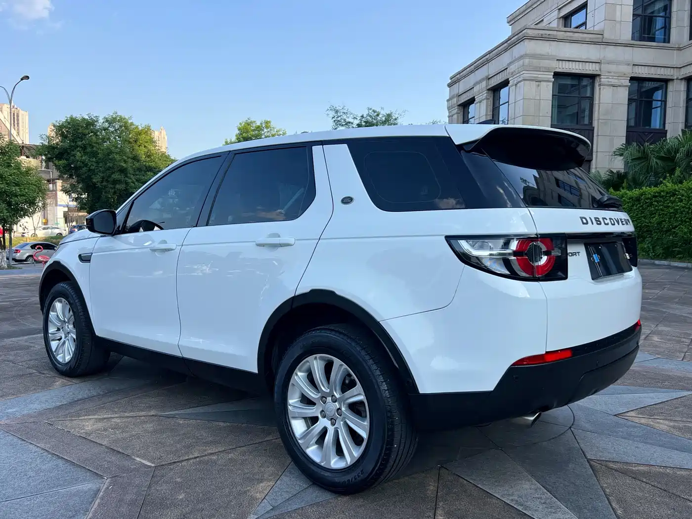 Photo 5 - Land Rover Discovery Sport