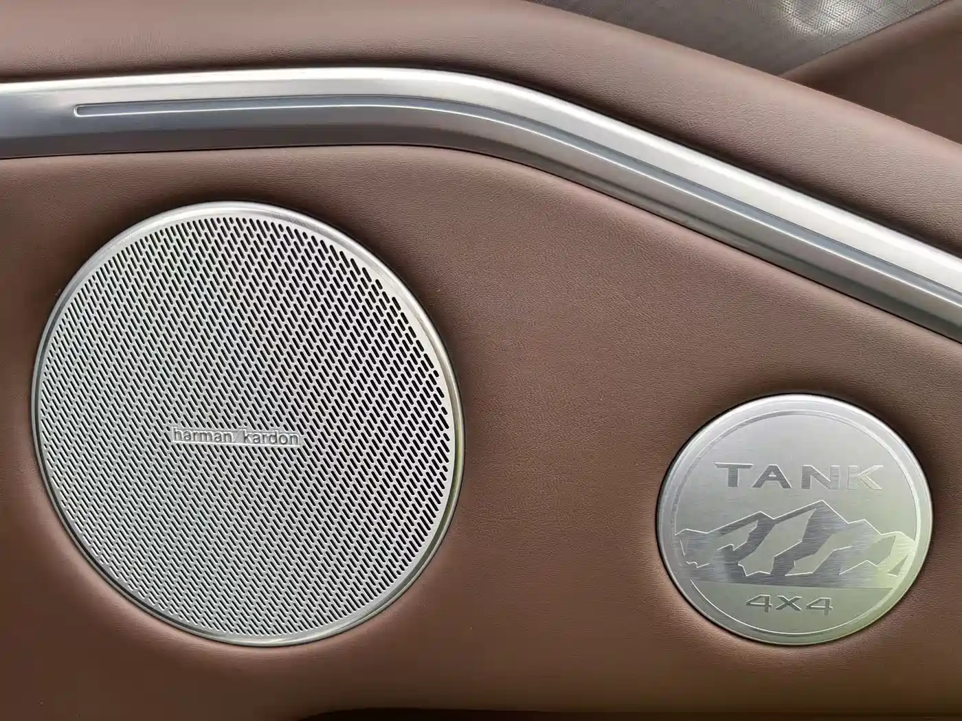 TANK TANK 700 NEW ENERGY