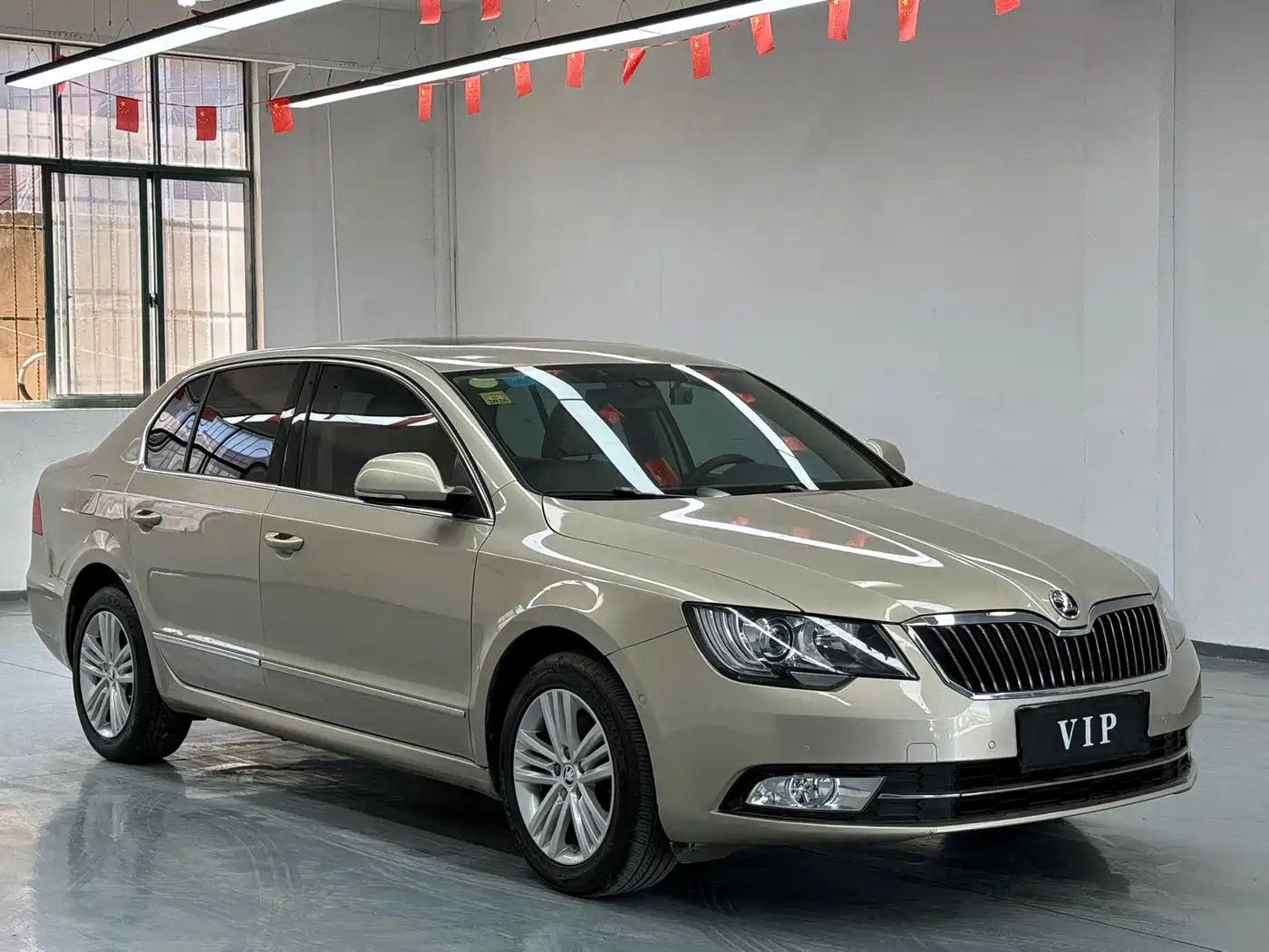Škoda Superb 2013 1.8TSI Automatic Elegance Edition фото 3
