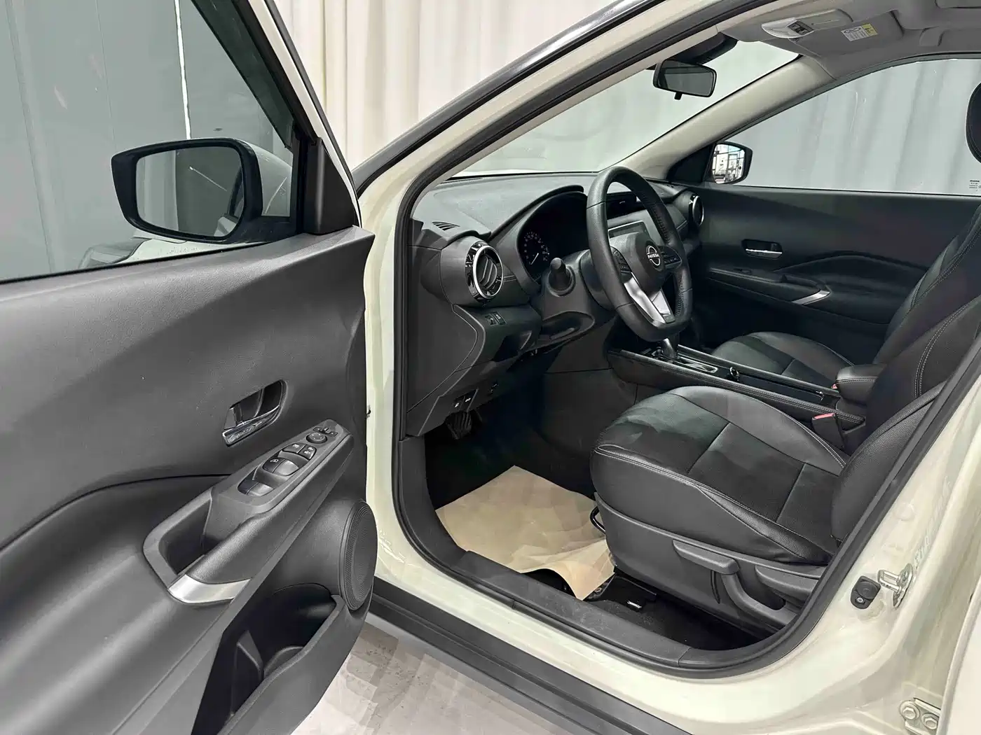Nissan Kicks 2024 2023 Model Spirited 1.5L Ultimate Dynamic Luxury Edition