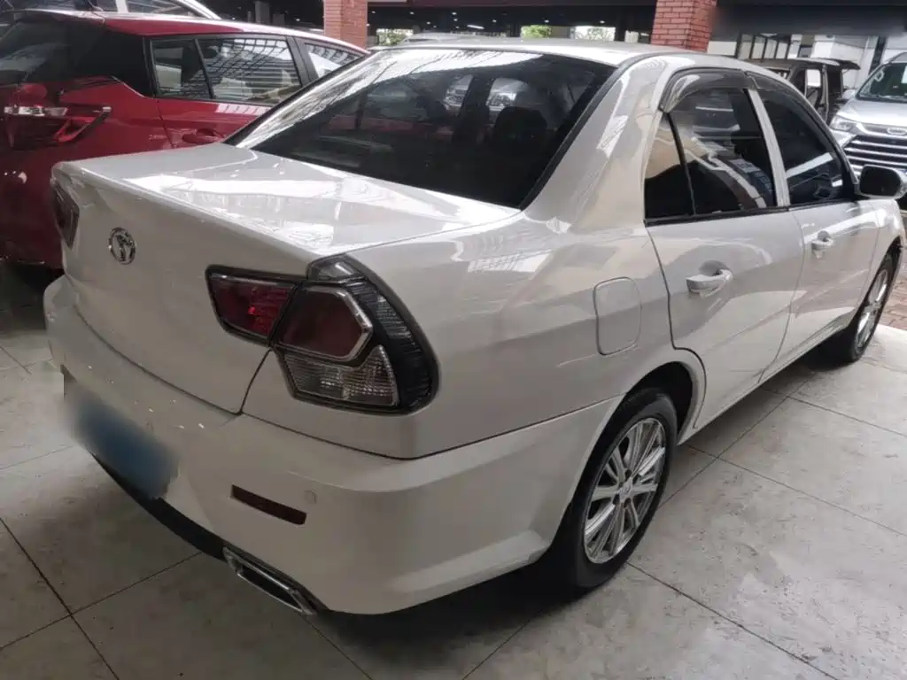 Soueast V3 Lingyue 2014 2014 1.5L Manual People's Edition