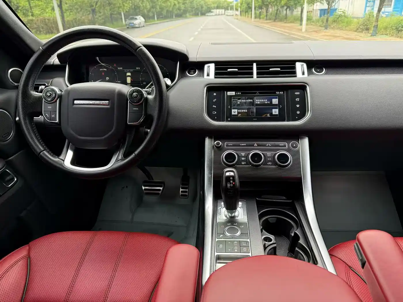 Land Rover Range Rover Sport 2016 Model 3.0 SC V6 HSE DYNAMIC фото 7