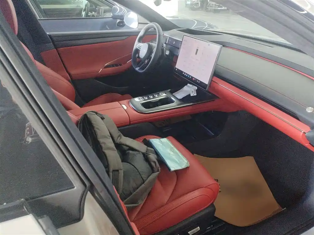 Xiaomi Auto Xiaomi SU7 2024 AWD Extended Range Advanced Smart Driving Max Edition фото 19