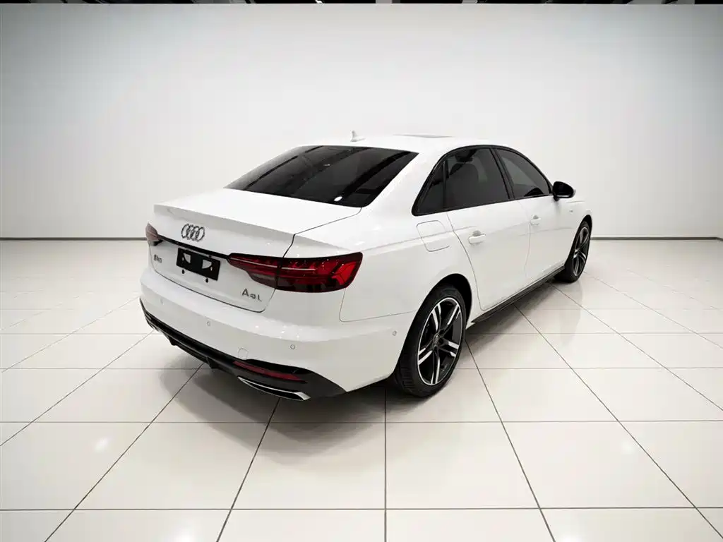 Audi A4L 2022 40 TFSI Luxury Dynamic фото 5