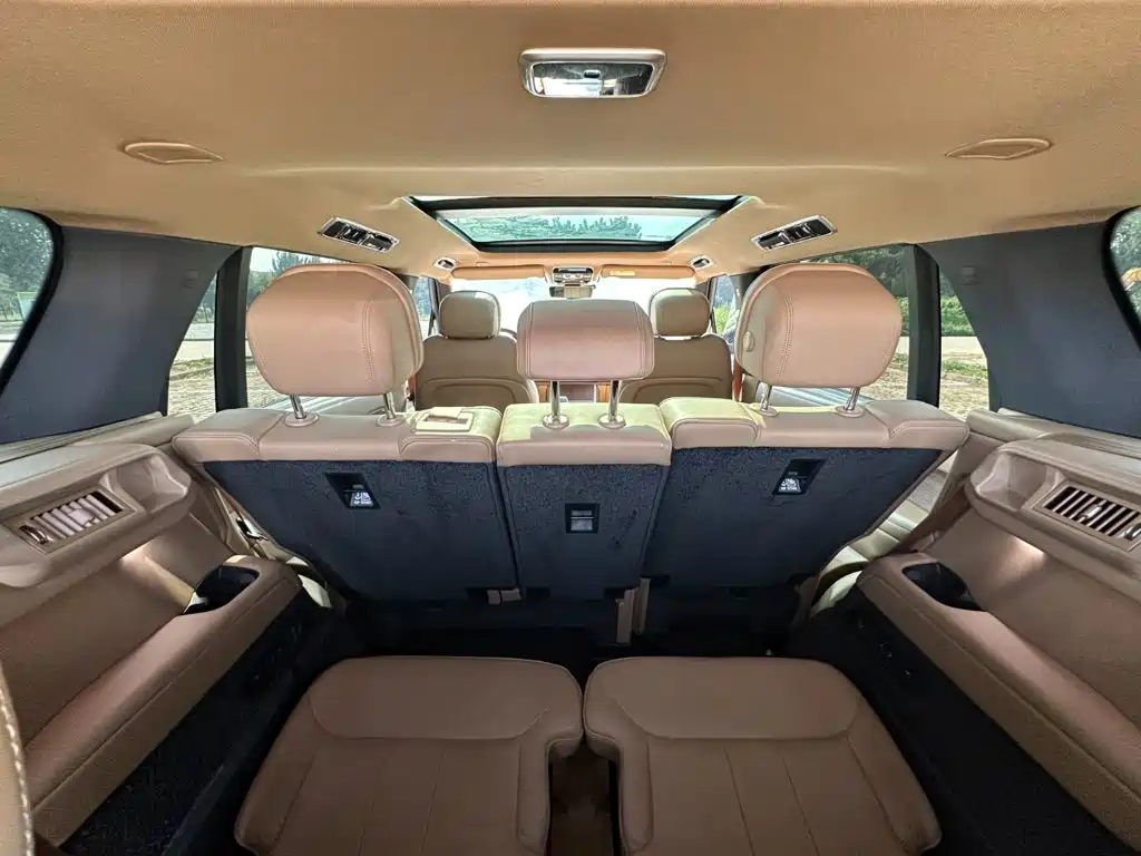 Land Rover Range Rover 2024 2024 3.0 L6 400PS Golden Age Extended 7-Seater