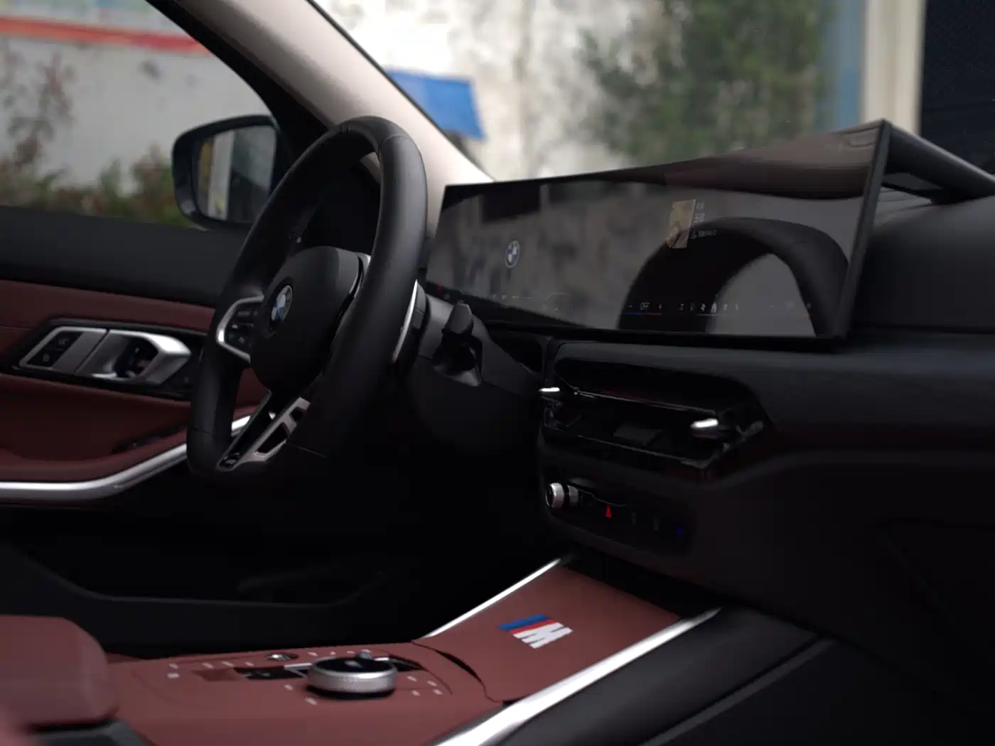 BMW 3 Series 2025 325Li M Sport Package фото 12