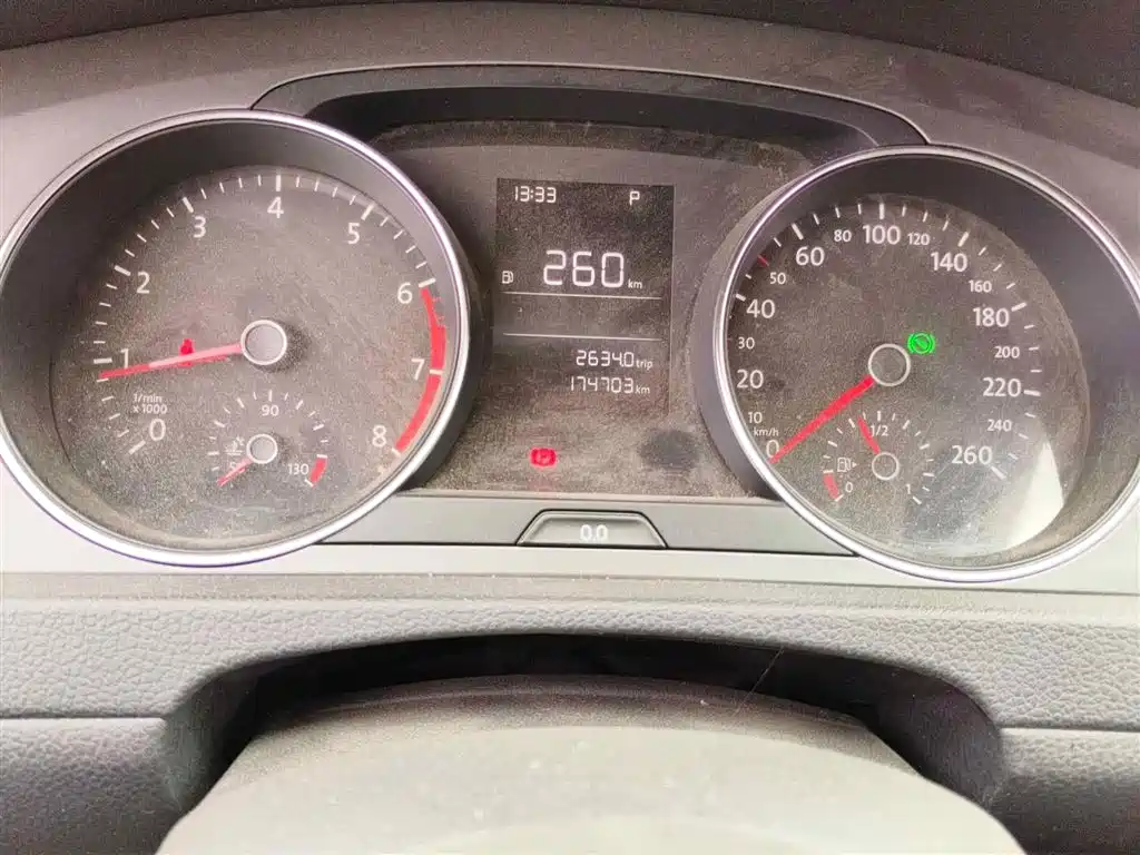 Photo 4 - Volkswagen Golf