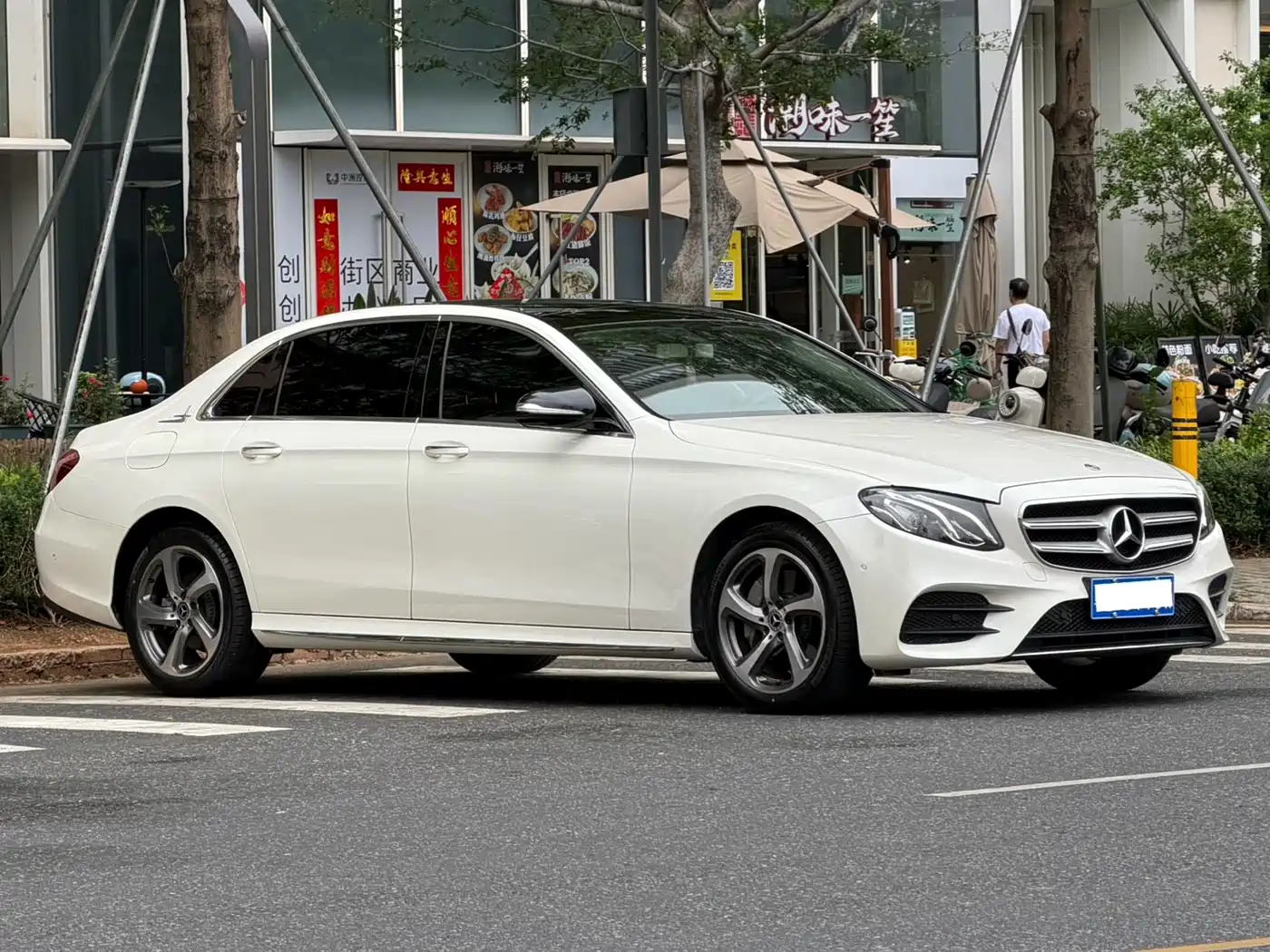 Mercedes-Benz E-Class 2018 E 300 L Sport Fashion фото 6