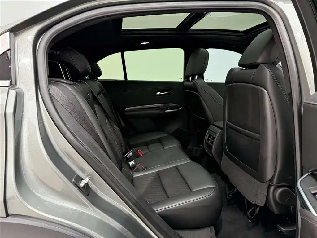 Cadillac XT4 2018 Model 28T 2WD Technology фото 20