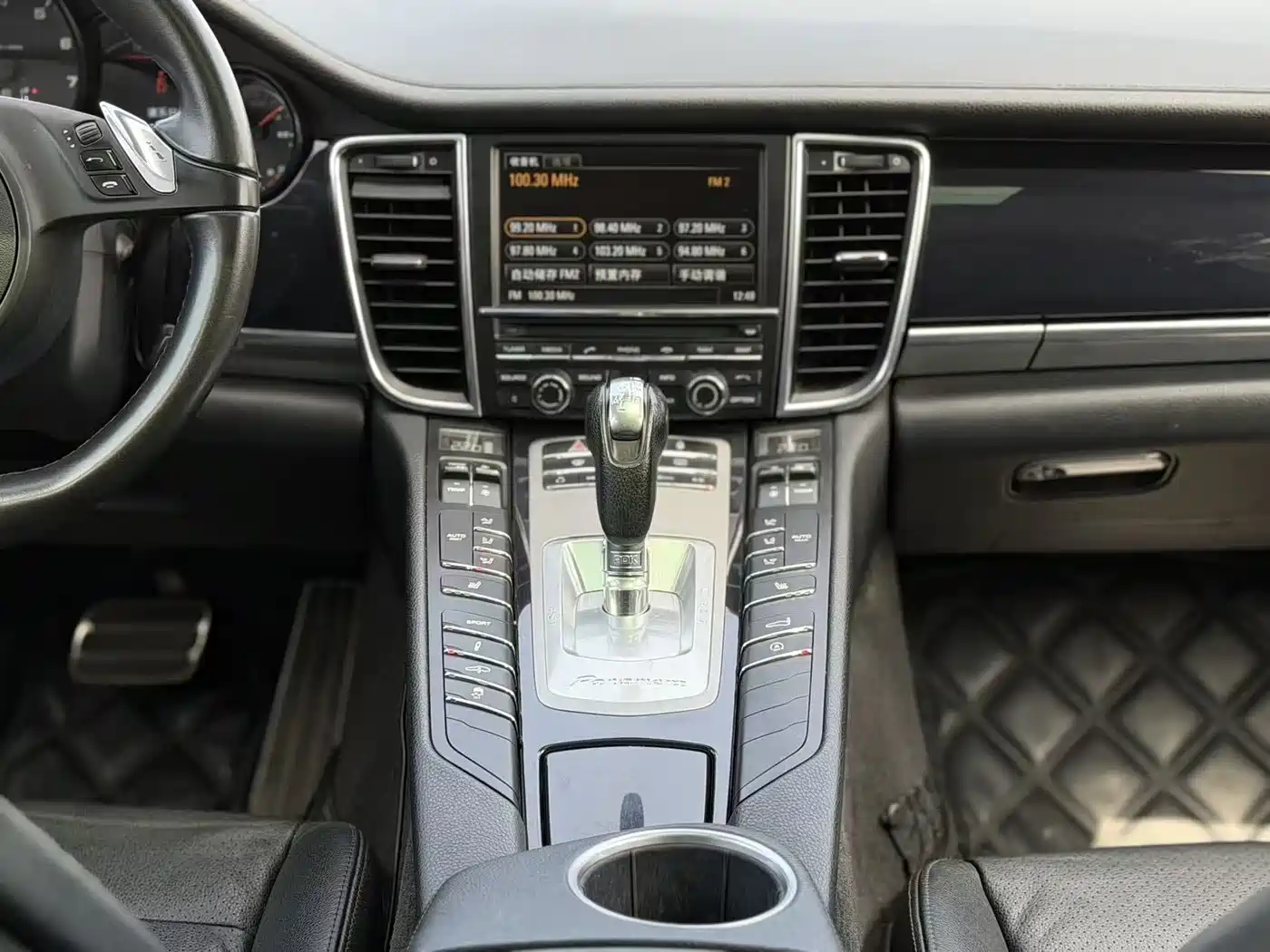 Porsche Panamera 2010 Panamera 3.6L фото 11