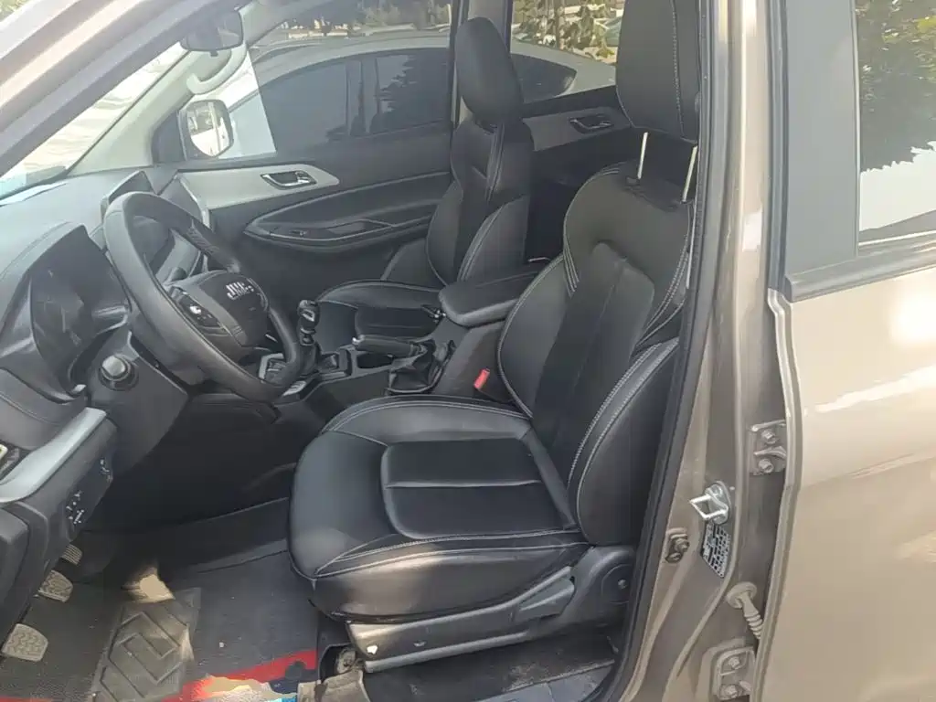 Jiangling Yuhu 7 2023 2022 2.0T Manual Diesel 2WD Comfort Long Wheelbase