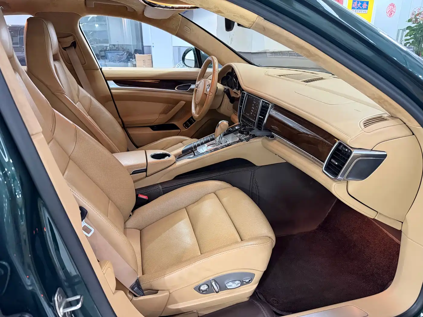 Фото 12 - Porsche Panamera