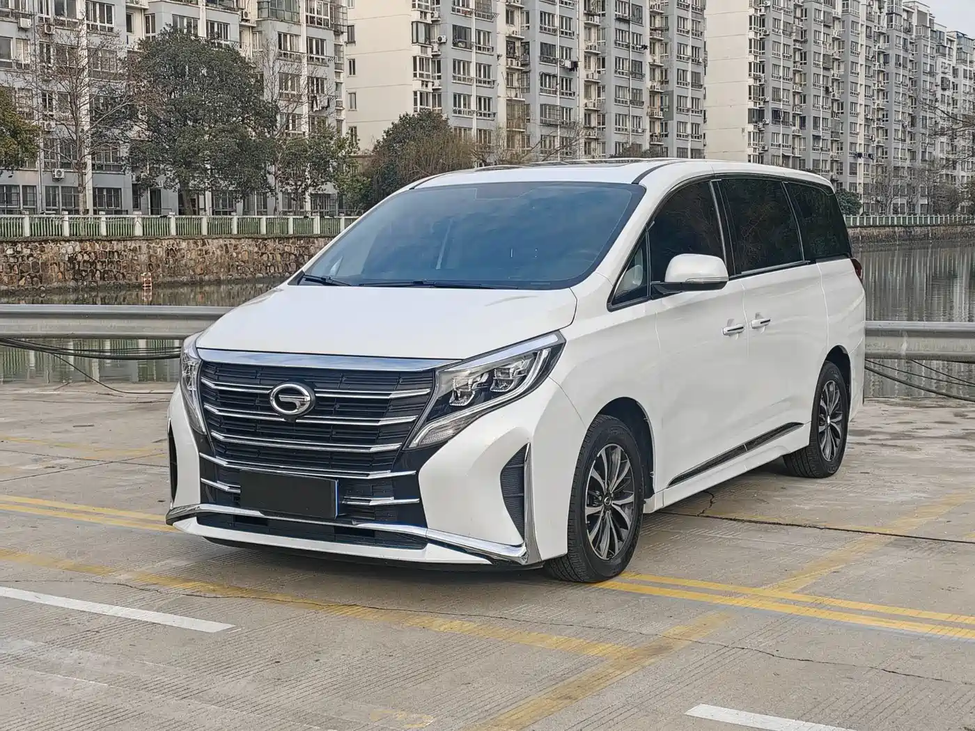 GAC Trumpchi Trumpchi M8 2023 Leading Series 390T Luxury Edition