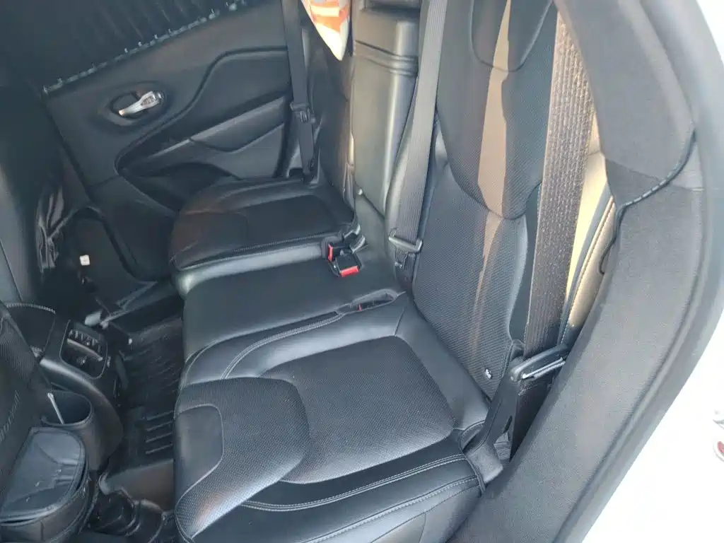 Jeep Cherokee 2020 2019 2.0T 2WD Premium Edition China VI