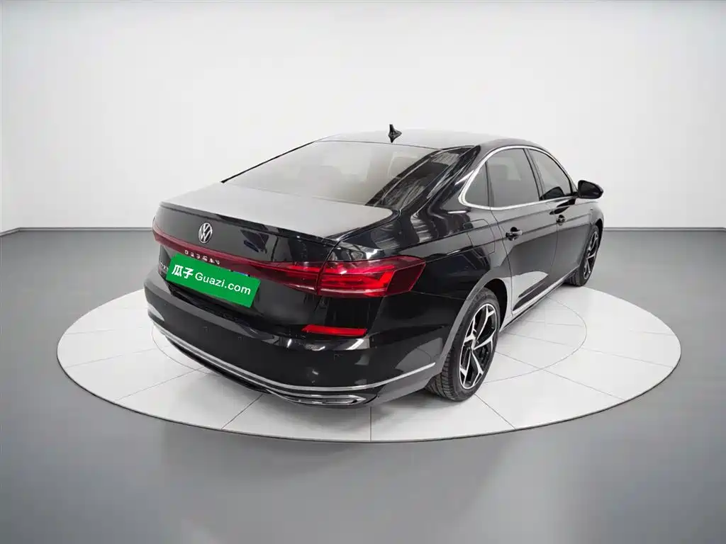 Volkswagen Passat 2024 330TSI Starlight Elite Edition фото 7