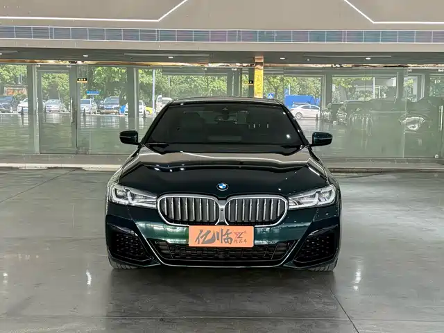 BMW 5 Series (Import) 2022 530i Style Edition M Sport Package — фото 2