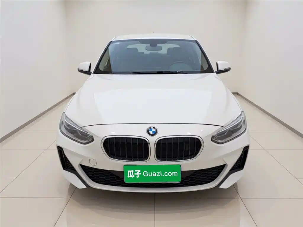 BMW 1 Series 2021 120i M Sport фото 3