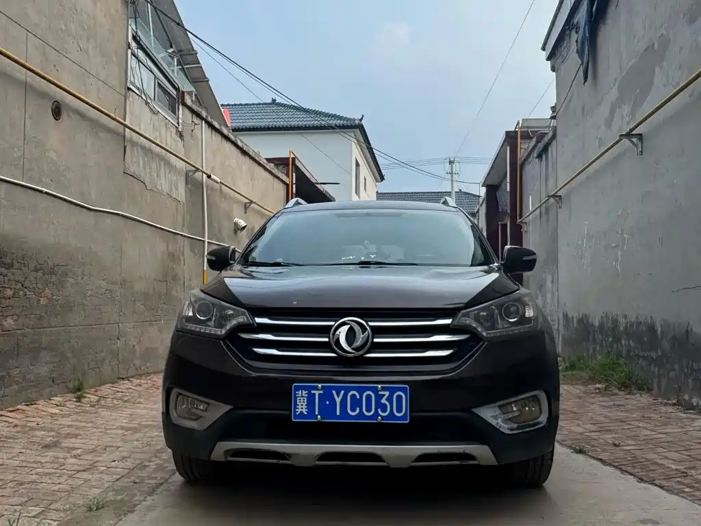 Dongfeng Aeolus Dongfeng Fengshen AX7 2015 2015 2.0L Automatic Smart Ease