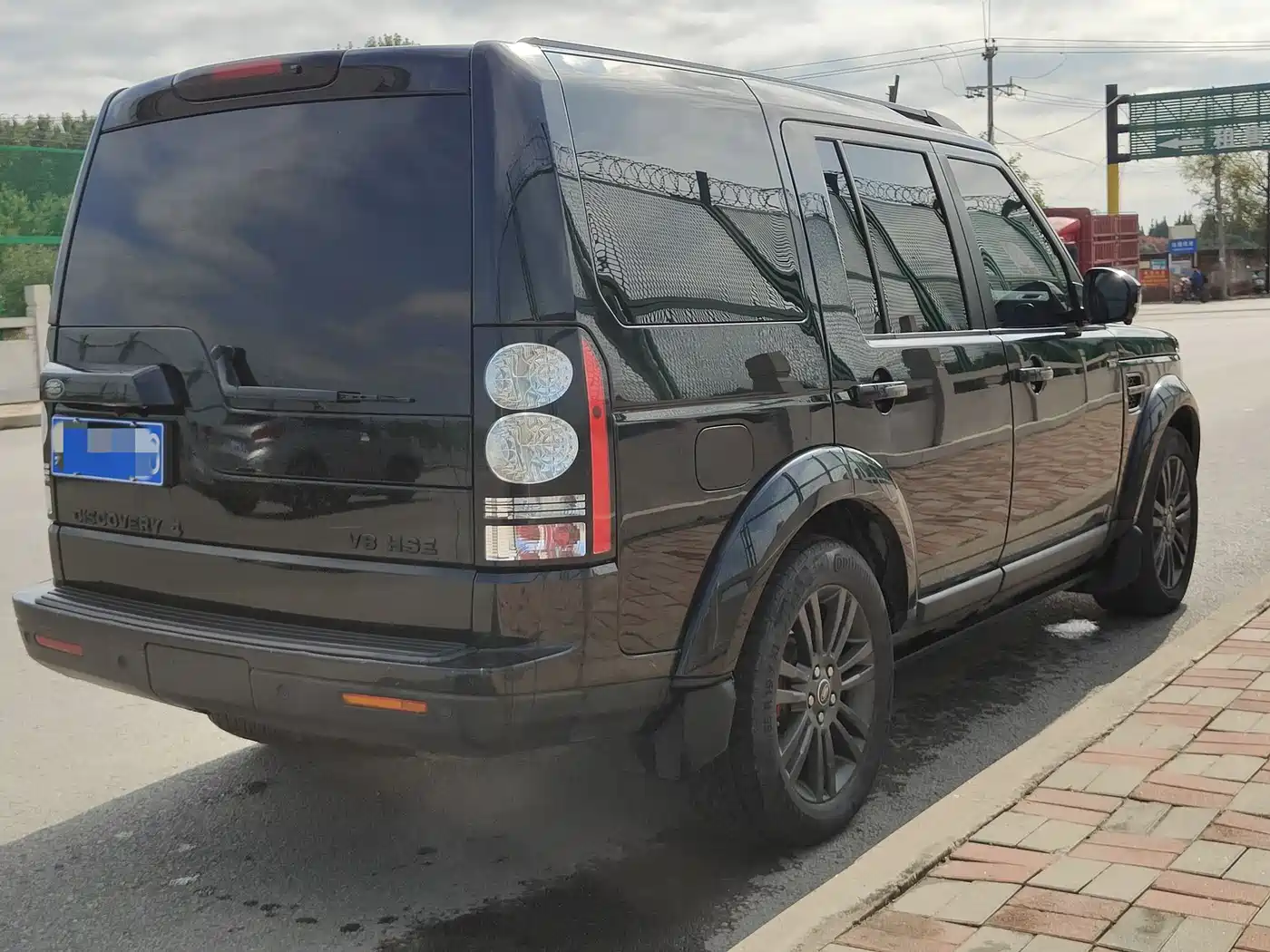 Land Rover Discovery 2016 3.0 SC V6 HSE фото 4