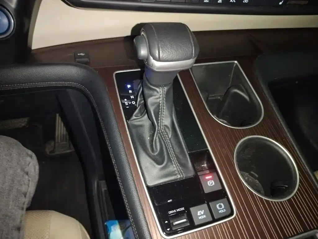 Toyota Granvia 2023 2023 2.5L Hybrid Prestige PLUS Edition