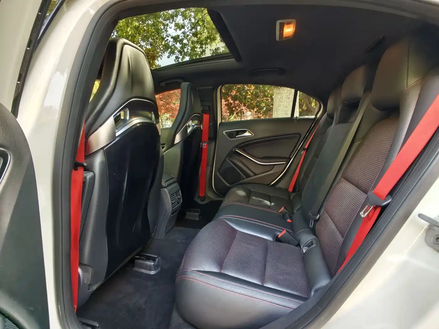 Mercedes-Benz A-Class AMG (Import) 2014 AMG A 45 4MATIC фото 5