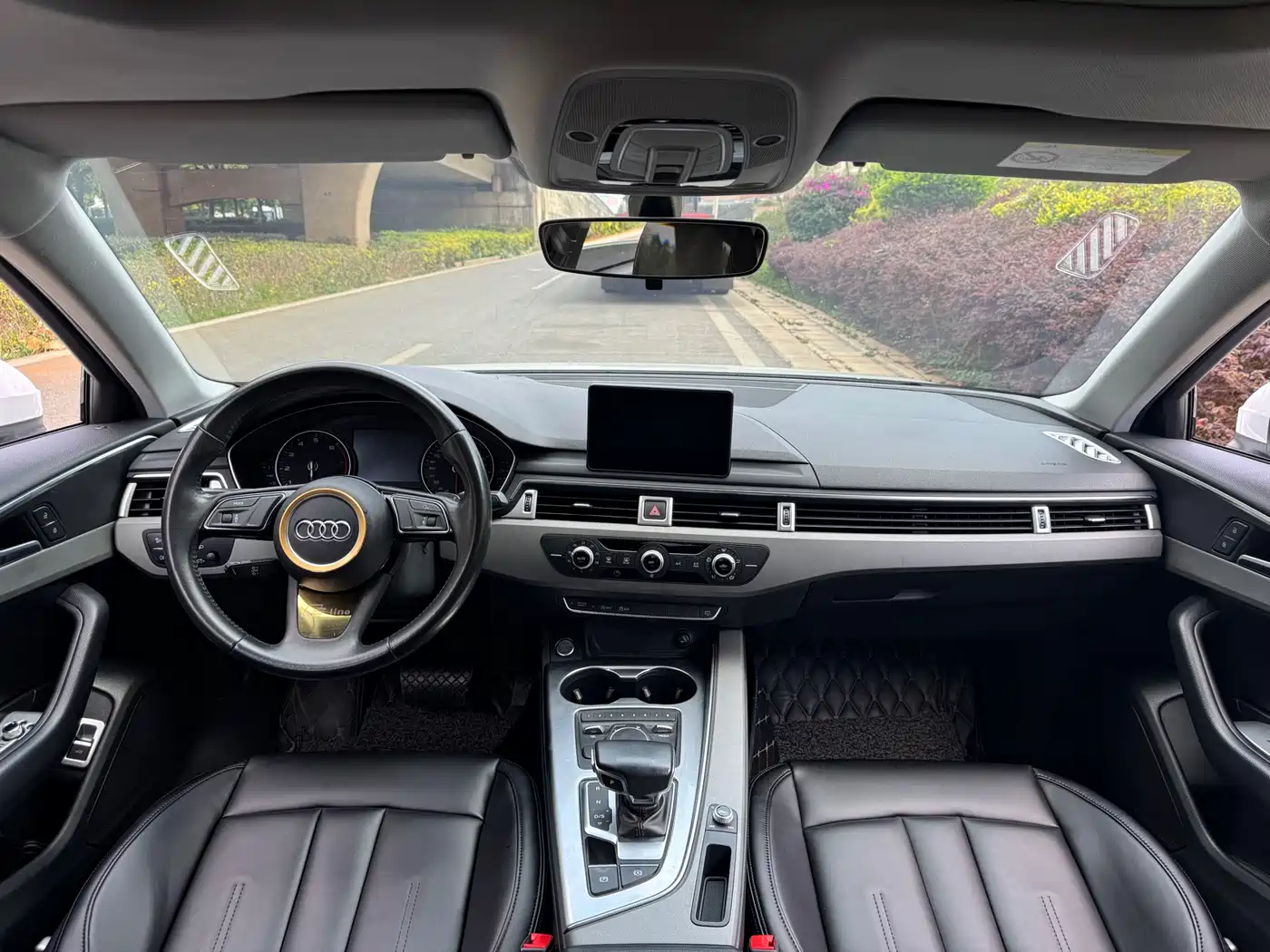 Audi A4L 2017 40 TFSI Progressive фото 3