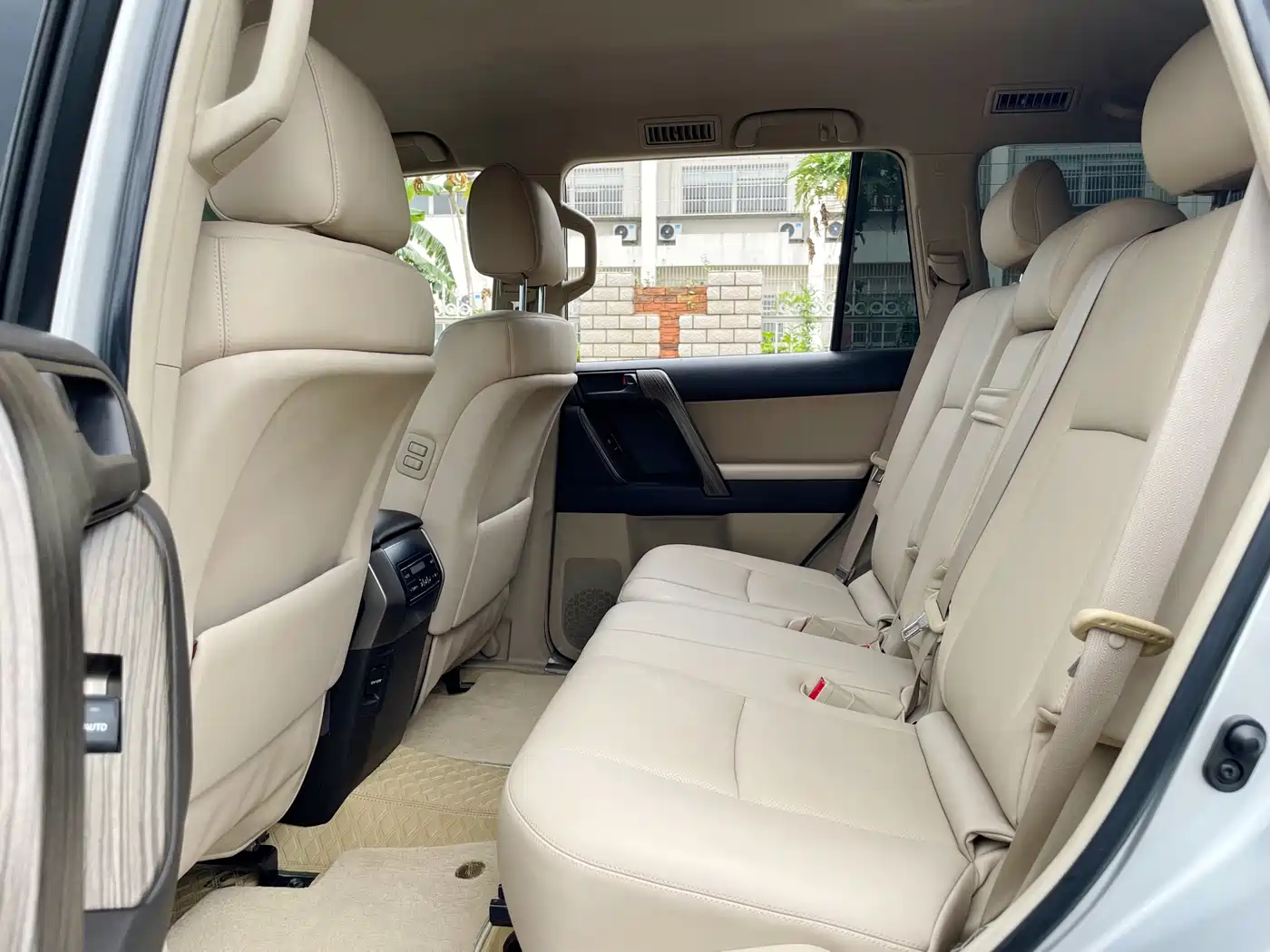 Toyota Prado (Import) 2010 2.7L Automatic Standard фото 7