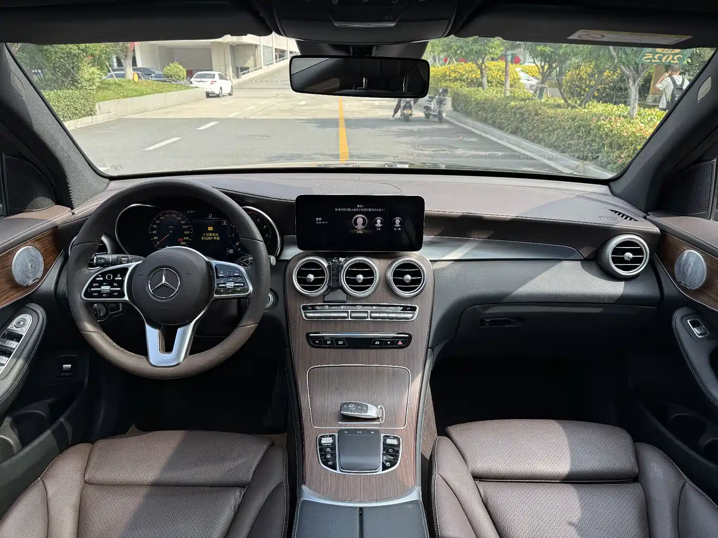 Mercedes-Benz GLC 2022 Facelift GLC 300 L 4MATIC Dynamic фото 14