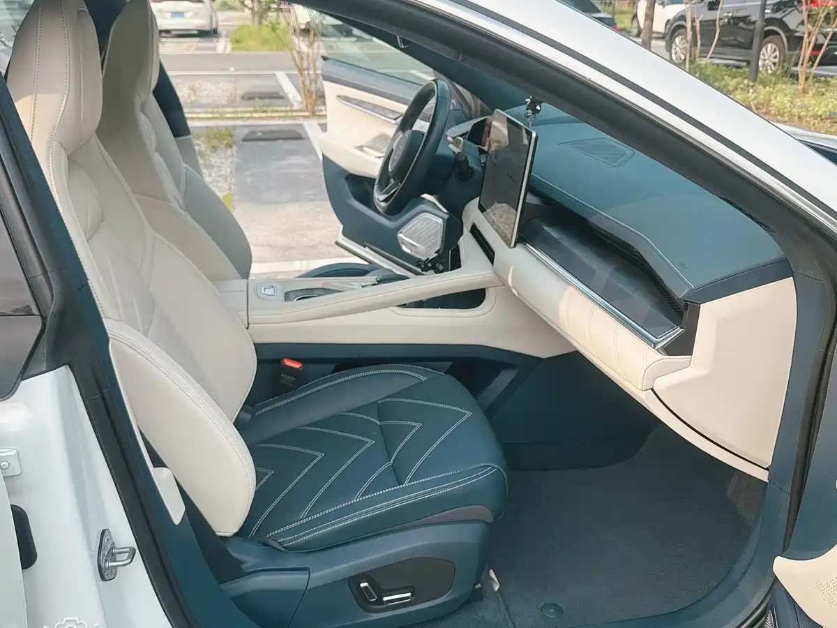 ZEEKR EXTREME KRYPTON 001