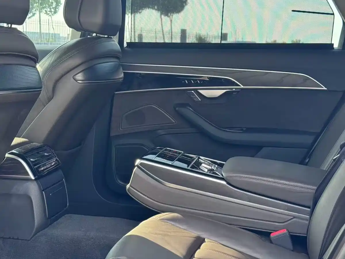 Audi A8 2019 Plus A8L 50 TFSI quattro Comfort фото 6