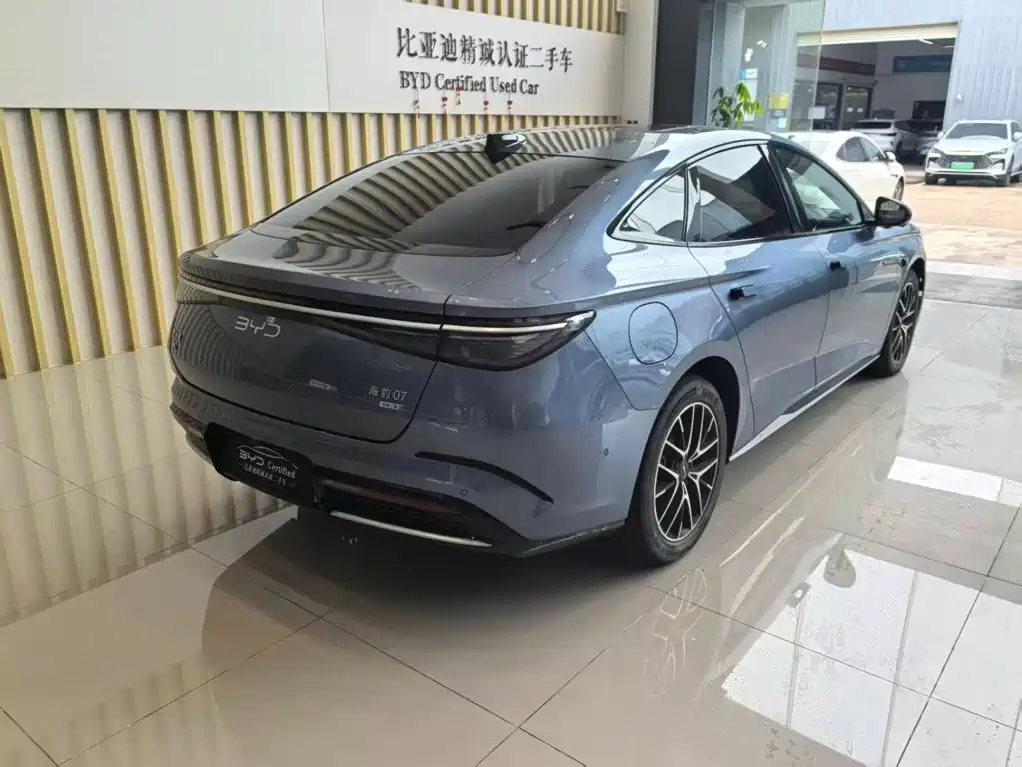 BYD Seal 07 DM-i 2025 2025 Smart Drive Edition DM-i 1.5T 125km Flagship