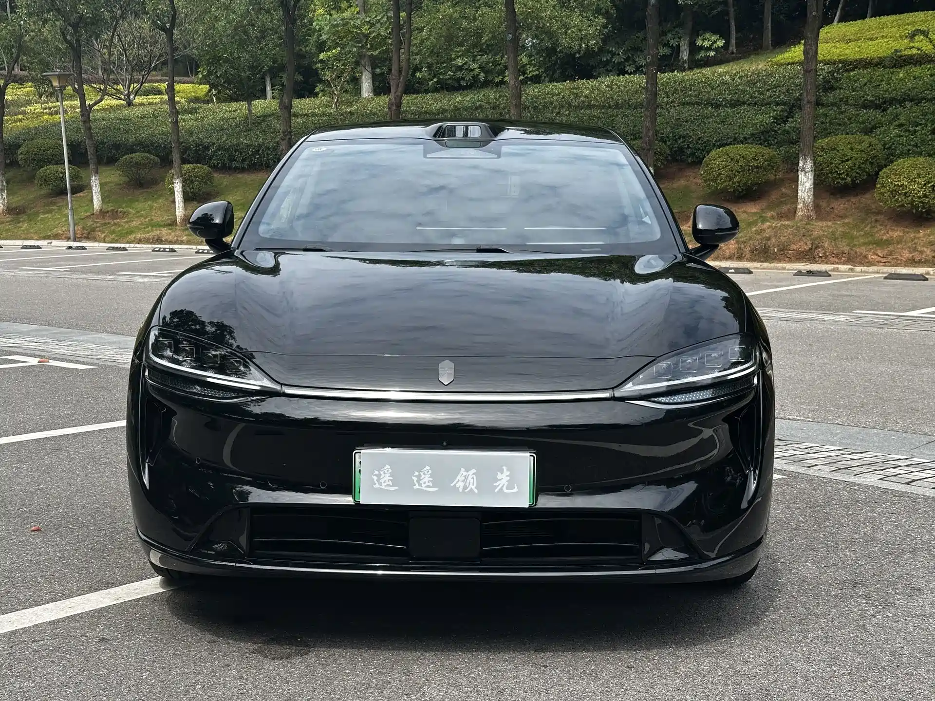 Фото 3 - Zhijie Luxeed R7